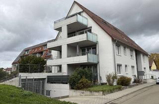 Wohnung kaufen in Kapellenstraße, 73230 Kirchheim, Moderne 4-Zimmer-Dachgeschosswohnung mit Balkon & Dachterrasse in Kirchheim unter Teck