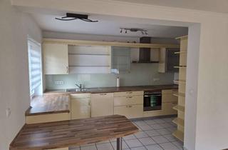 Wohnung mieten in Gerhart-Hauptmann-Weg 17, 53721 Siegburg, Top 3-Zimmer-Wohnung mit Einbauküche, großem Balkon, Bad (Wanne & Dusche), Stellplatz – ab 12/2025