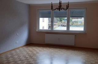 Wohnung mieten in Aschaffenburger Straße 32, 63825 Schöllkrippen, Attraktive 3-Zimmer Wohnung (106 m²) in Schöllkrippen mit Garage