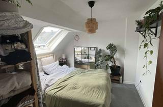 Wohnung mieten in Krawehlstraße 48, 45130 Rüttenscheid, Gemütliche 2-Zimmer-Dachgeschosswohnung am Rande von Rüttenscheid – ab 15.11. frei