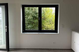 Wohnung mieten in 75446 Wiernsheim, Moderne, kernsanierte Einliegerwohnung in ruhiger Hanglage - Porsche Nähe