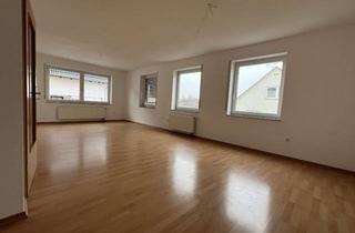 Wohnung mieten in 74078 Kirchhausen, Helle 3-Zimmer Wohnung im 2. OG mit Balkon in Heilbronn-Kirchhausen