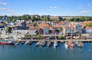 Haus kaufen in 24939 Altstadt, Exklusives Townhouse mit Panoramablick über den Flensburger Hafen und die Förde!