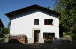 Haus kaufen in 35466 Rabenau, Großzügiges Haus mit 9 Zimmern in Traumlage Rabenau