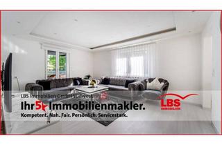 Haus kaufen in 78056 Villingen-Schwenningen, Dreifamilienhaus - ideal für Eigennutzer oder Kapitalanleger.