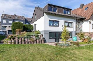 Einfamilienhaus kaufen in 51381 Lützenkirchen, Großzügiges Einfamilienhaus (DHH)auch als Mehrgenerationenhaus nutzbar!