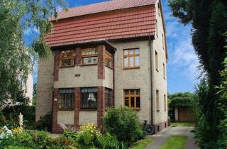 Villa kaufen in Lenbachstraße xx, 12621 Berlin, Charmante Familien-Villa mit viel Platz und Einliegerwohnung