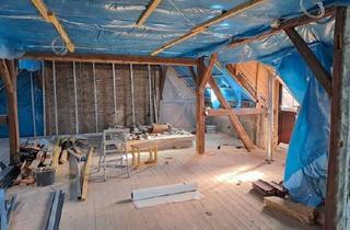 Haus kaufen in 06369 Großbadegast, Teilsaniertes Zweifamilienhaus. Freies DG zum individuellen Ausbau vorbereitet. 1000m² Grundstück