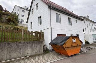 Einfamilienhaus kaufen in Galgenbergstrasse, 89134 Blaustein, Renovierungsbedürftiges Einfamilienhaus mit Garage in Blaustein