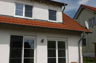 Haus mieten in 66440 Blieskastel, Lichtdurchflutete Doppelhaushälfte mit Garten in familienfreundlicher Lage