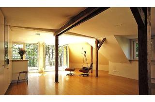 Wohnung kaufen in 20255 Eimsbüttel, Zur eigenen Gestaltung -Dachgeschosswohnung in idyllisch ruhiger Innenhoflage