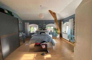 Wohnung mieten in Breite Straße 12, 04720 Döbeln, großzügig,helle 3-Zimmer Dachgeschoßwohnung mit EBK(wenn gewünscht) in zentraler Lage von Döbeln