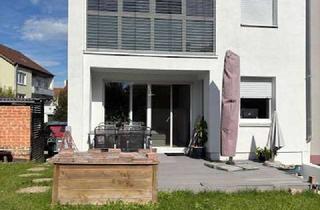 Doppelhaushälfte kaufen in 88400 Biberach, Doppelhaushälfte auf dem Mittelberg - ein Raumwunder mit Garten und zwei Stellplätzen