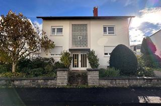 Haus kaufen in Memelstraße, 76437 Rastatt, Privatverkauf: Geräumiges Zweifamilienhaus mit 2 Garagen in Rastatt in ruhiger Lage