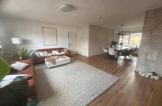 Wohnung kaufen in 90763 Fürth, Fürth - Renovierte 110(+20)m2 5 Zimmer ETW Fürth Kalbsiedlung