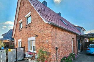 Haus kaufen in 27793 Wildeshausen, Wildeshausen - Großzügiges Zweifamilienhaus mit Platz für weitere ELW