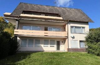 Haus kaufen in 63683 Ortenberg, Ortenberg - Großes 3-Familienhaus mit unverbaubarem Ausblick!