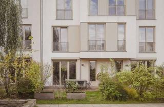 Wohnung kaufen in Charlottenburger Strasse 25, 13086 Weißensee, Garten-Maisonette von Urbansky Architekten mit klarer Architektursprache