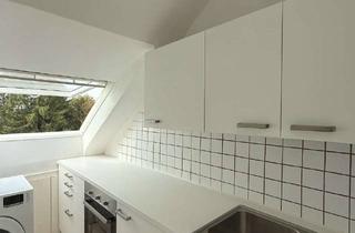 Wohnung kaufen in 52080 Aachen, Schöne helle Dachgeschosswohnung in ruhiger Lage