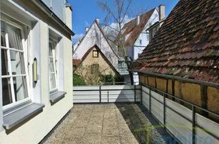 Wohnung mieten in 72108 Rottenburg, Altstadtflair trifft Wohnkomfort: Großzügige Wohnung mit Balkon und Garage