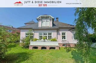 Villa kaufen in 76456 Kuppenheim, Stilvolle Villa mit idyllischem Gartengrundstück in Kuppenheim