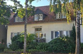 Haus kaufen in 32760 Detmold, Charmantes Ein- bis Zweifamilienhaus mit Geschichte und Herz in Detmold-Hiddesen