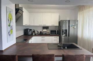 Haus mieten in Layenstraße 153, 55743 Idar-Oberstein, Freundliches Haus mit sechs Zimmern in Layenstraße, Idar-Oberstein