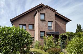 Immobilie mieten in Am Stock, 40472 Lichtenbroich, D-Nord: Eingerichtete 2-Zi-Wohnung. Wohnküche + EBK. Sonnenbalkon. Grün + ruhig in 2-Fam-Haus.