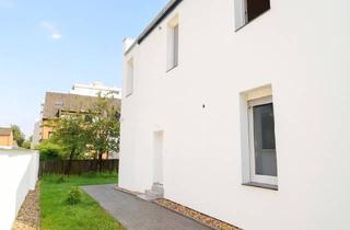 Wohnung kaufen in 50737 Weidenpesch, Townhouse mit Garten mitten in der Stadt. Ihr Zuhause auf zwei Ebenen mit eigener Terrasse.