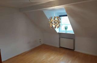 Wohnung mieten in 58452 Witten, Gemütliche Dachgeschosswohnung in zentrumsnaher Lage – ideal für junge Leute & Studierende