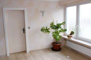 Einfamilienhaus kaufen in 59581 Warstein, Freistehendes Einfamilienhaus mit Wintergarten, Doppelgarage und vielseitigem Potenzial