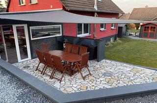 Haus kaufen in Mackelweg, 31137 Hildesheim, Einfamiliehaus mit Souterrainwohnung zu verkaufen