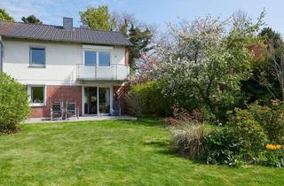 Haus mieten in Lehmbarg 50, 22848 Norderstedt, 5-Zimmer-Reihenendhaus mit neuer Küche und wunderschönen Garten, teilmöbliert