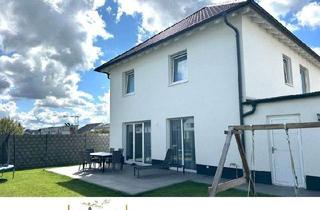 Haus kaufen in 67354 Römerberg, Römerberg - Neuwertiger, heller gutgeschnittener Familienwohnsitz