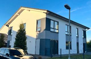 Einfamilienhaus kaufen in 67661 Kaiserslautern, Kaiserslautern - Modernes Haus mit guter Rendite in 67661 Siegelbach zu verkaufen