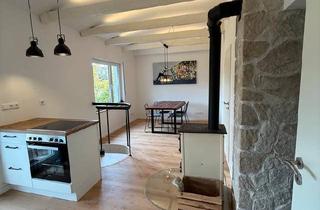 Haus kaufen in 97274 Leinach, Leinach - Saniertes Wochenendhaus mit Talblick in Leinach bei Würzburg