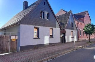 Einfamilienhaus kaufen in 06311 Helbra, Helbra - Kleines sanierungsbedürftiges Einfamilienhaus in Helbra