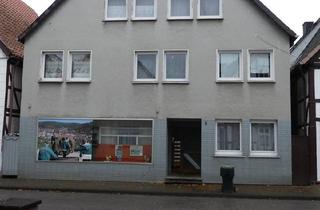Mehrfamilienhaus kaufen in 32676 Lügde, Lügde - Haus in Lügde Stadtmitte von 1969 mit 5 Wohnungen