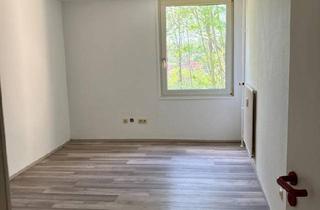 Wohnung kaufen in 66123 Saarbrücken, Saarbrücken - Eigentumswohnung inklusive Tiefgaragenplatz zum Verkauf