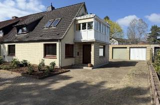 Doppelhaushälfte kaufen in 22844 Norderstedt, Norderstedt - Doppelhaushälfte mit Potenzial von Privat