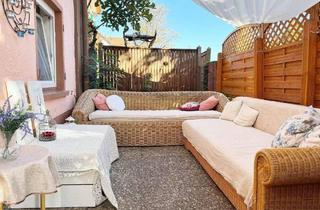 Mehrfamilienhaus kaufen in 72070 Tübingen, Tübingen - Bestandsobjekt mit Baugenehmigung und Entwicklungspotenzial - Tübingen-Hirschau