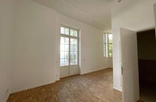 Wohnung mieten in 01324 Bühlau/Weißer Hirsch, * helle und moderne 1-Raumwohnung in beliebter Lage mit Terrasse *