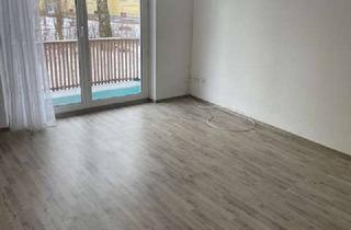 Wohnung mieten in 92637 Lerchenfeld, Renovierte 3-Zimmer-Wohnung mit Balkon