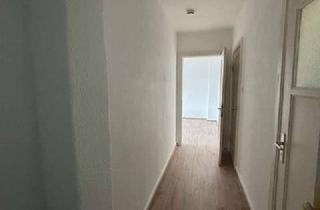 Wohnung mieten in Moislinger Allee 46, 23558 St. Lorenz Süd, St. Lorenz Süd, Moislinger Allee, 2 Zimmer-Wohnung mit Balkon, Vollbad, EBK, Laminat