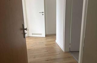 Wohnung mieten in Zeppelinstr. 111, 41065 Lürrip, Vollständig renovierte 2-Zimmer-Wohnung mit Balkon und neuer EBK in Mönchengladbach-Lürrip