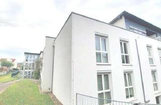 Wohnung mieten in 72555 Metzingen, Seniorengerechte 2-Zi-Wo. mit Aufzug und Betreuung in Grünlage in Metzingen. Ab 65 Jahren.