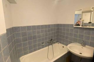 Wohnung mieten in Untere Lichtenplatzer Straße 10-10a, 42289 Wuppertal, Singles aufgepasst! Elegante Wohnung, Stellplatz/Garage möglich.