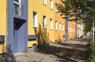 Wohnung mieten in Merseburger Str. 62, 06110 Lutherplatz/Thüringer Bahnhof, Ihr neues Zuhause: Helle 3-Raumwohnung mit Balkon