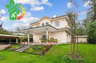 Villa kaufen in 15569 Woltersdorf, Exklusive Villa für gehobene Ansprüche in absoluter Ruhiglage von Woltersdorf