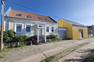 Einfamilienhaus kaufen in Neubucholz 16, 39307 Kade, Einfamilienhaus / Mehrgenerationshaus in ländlicher Lage mit Nebengebäuden und Garage in Neubuchholz